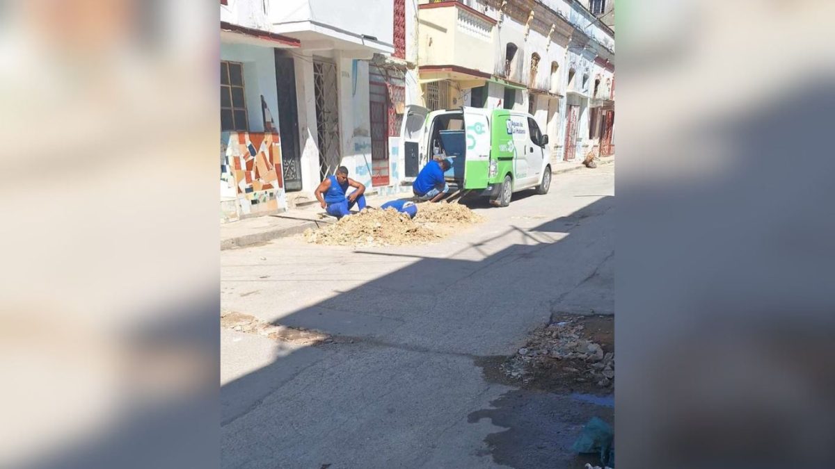 Vecinos del municipio Cerro reciben agua potable contaminada en sus hogares 3
