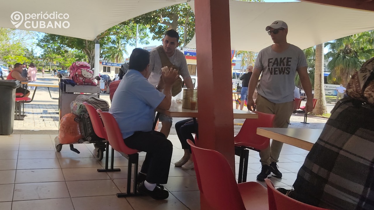 Viajera cubana se queja de los altos precios de la comida en el aeropuerto de La Habana