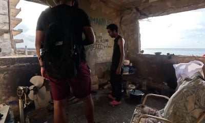 La comunidad que ha ocupado el edificio Riomar en La Habana sobrevive con lo que recoge de la basura