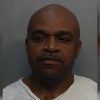 Detenido por presunta venta de pulseras falsas para ingresar a Factory Town en Hialeah (1)