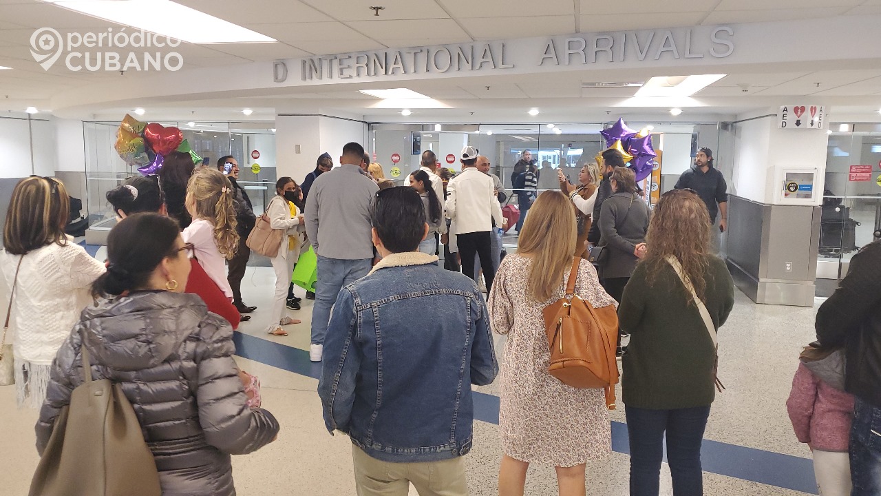 A punto de vencer el plazo para migrantes que entraron a EEUU con parole humanitario