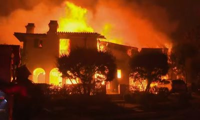 Devastador incendio consume más de 1.000 viviendas en el oeste de Los Ángeles