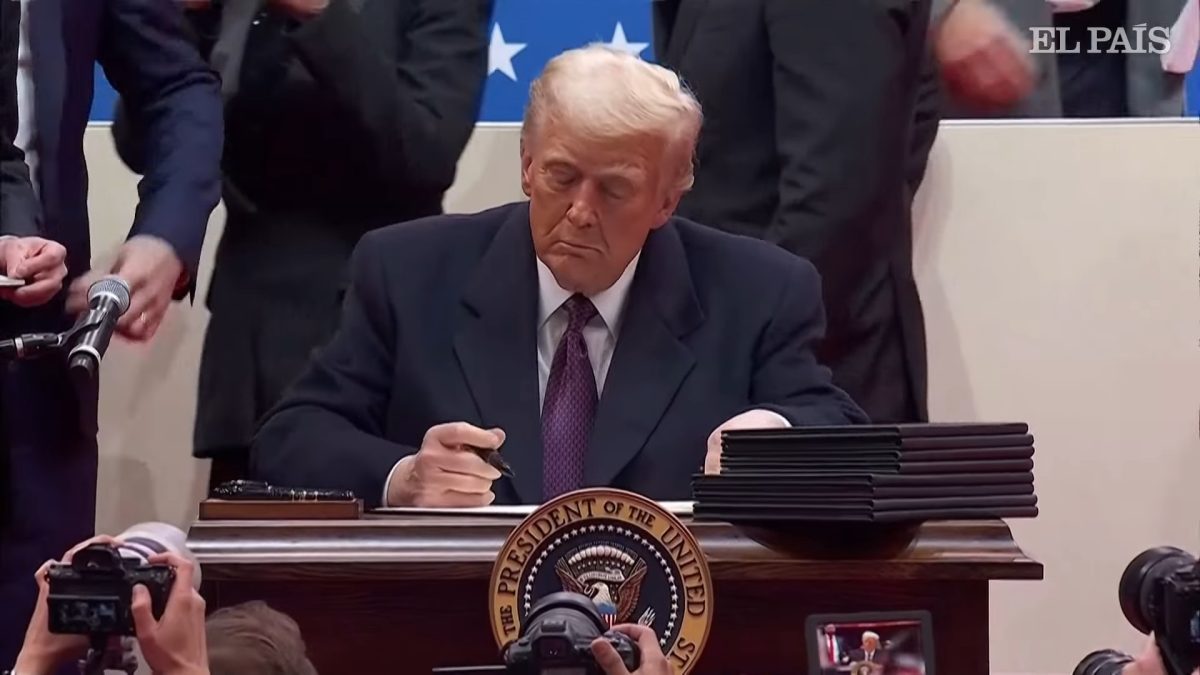 Fiscales demócratas denuncian orden de Trump que pone fin a la ciudadanía por nacimiento