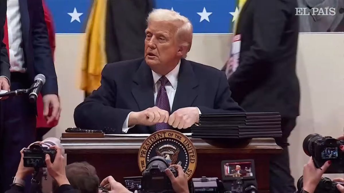 Juez federal detiene temporalmente la orden de Trump contra la ciudadanía por nacimiento