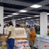 Mercado de 3ra y 70 no solo da vuelto en caramelos también “hay otros productos disponibles”
