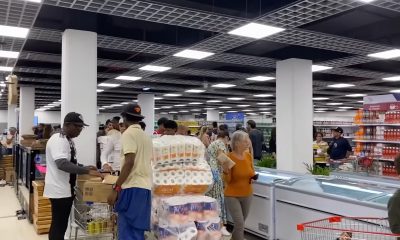 Mercado de 3ra y 70 no solo da vuelto en caramelos también “hay otros productos disponibles”