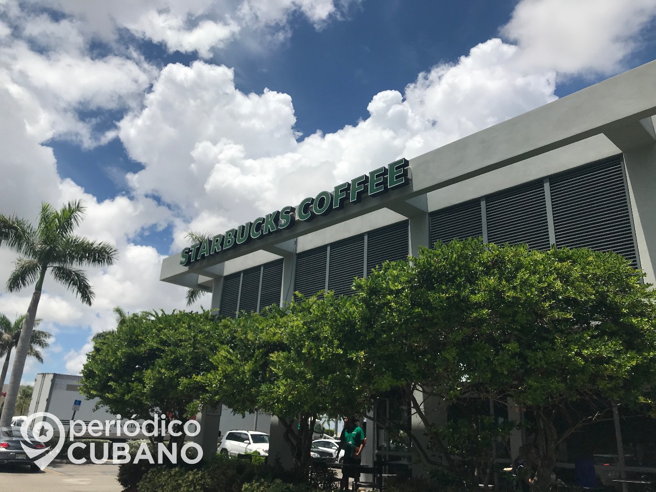 Starbucks en Miami estrena menú con café cortadito a petición de los cubanos