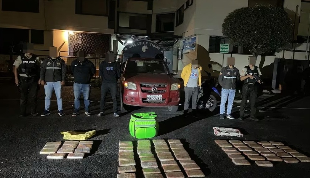 Cubano bajo arresto por presunto tráfico de más de 70 kilos de cocaína en Ecuador (13)
