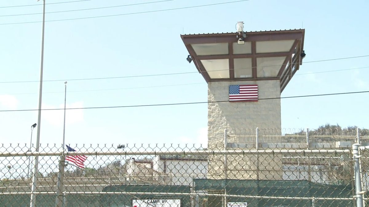 Estados Unidos realiza el primer traslado de migrantes a la base naval de Guantánamo