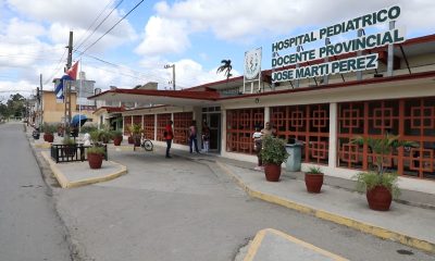 Extirpan gigantesco tumor a una adolescente de 16 años en Trinidad