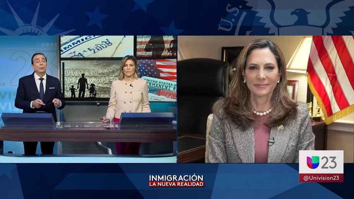 María Elvira Salazar impulsa proyecto de ley para regularizar a cubanos con I-220A