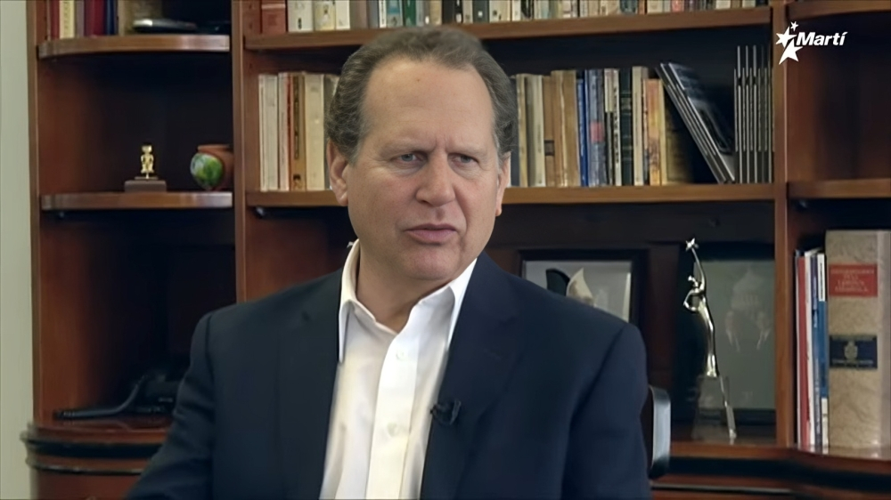 Biografía de Lincoln Díaz-Balart un legado de lucha contra el régimen castrista (1)