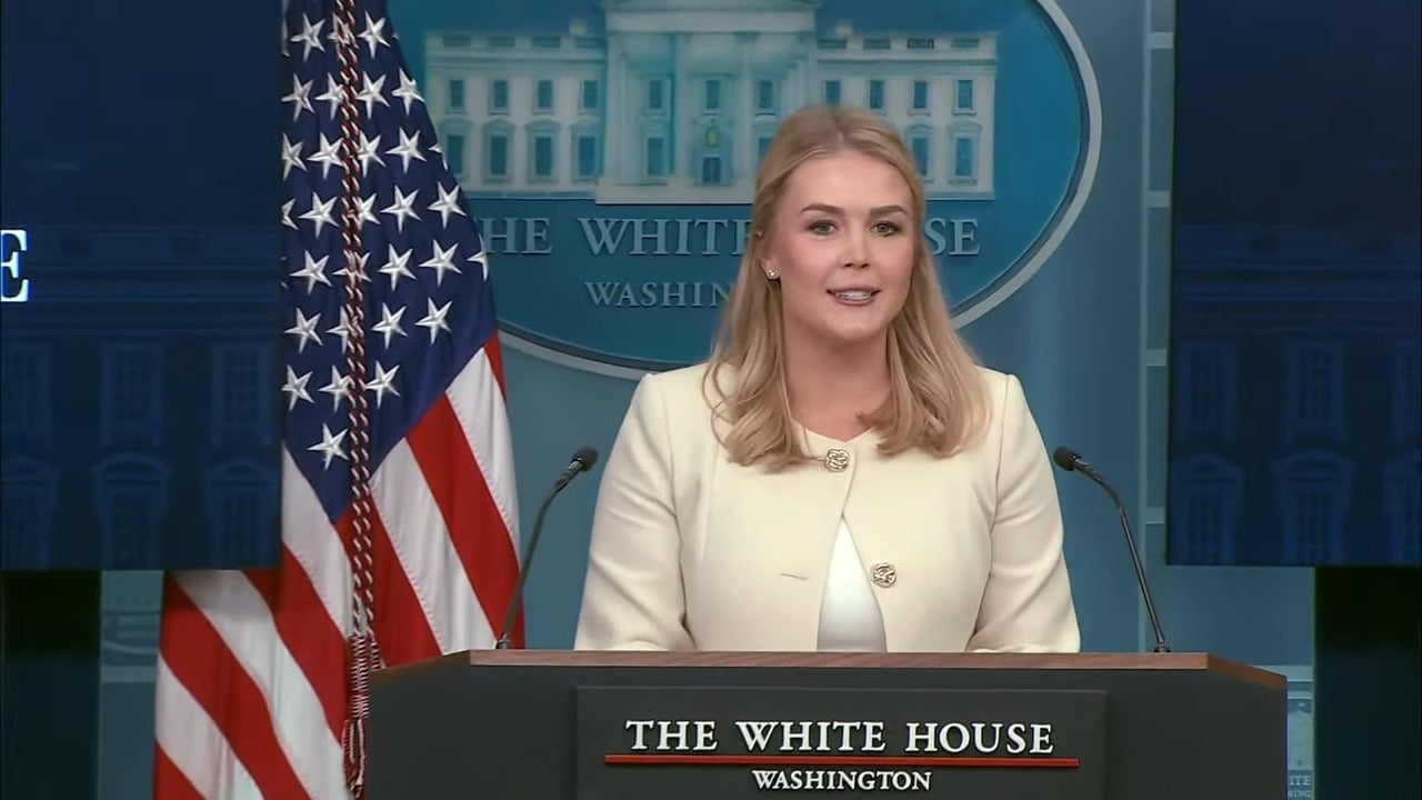 Casa Blanca insta a los beneficiarios del parole que se autodeporten porque son “inmigrantes ilegales”
