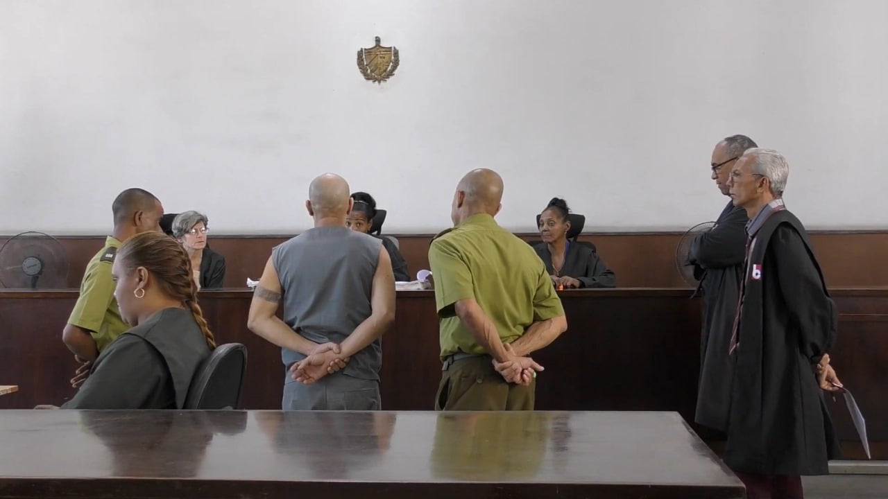 Enjuician a cubana atrapada en la Aduana con cocaína oculta en chancletas