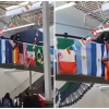 Estudiante retira bandera del orgullo gay que cubría la bandera de Cuba