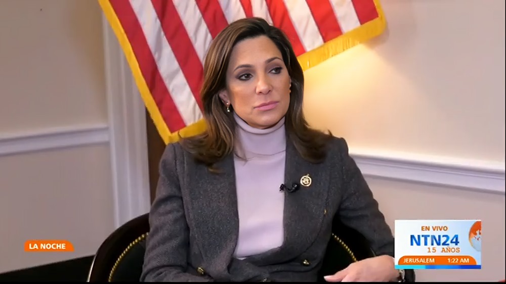 María Elvira Salazar condena el cierre de Radio y TV Martí, promete hablar con Trump