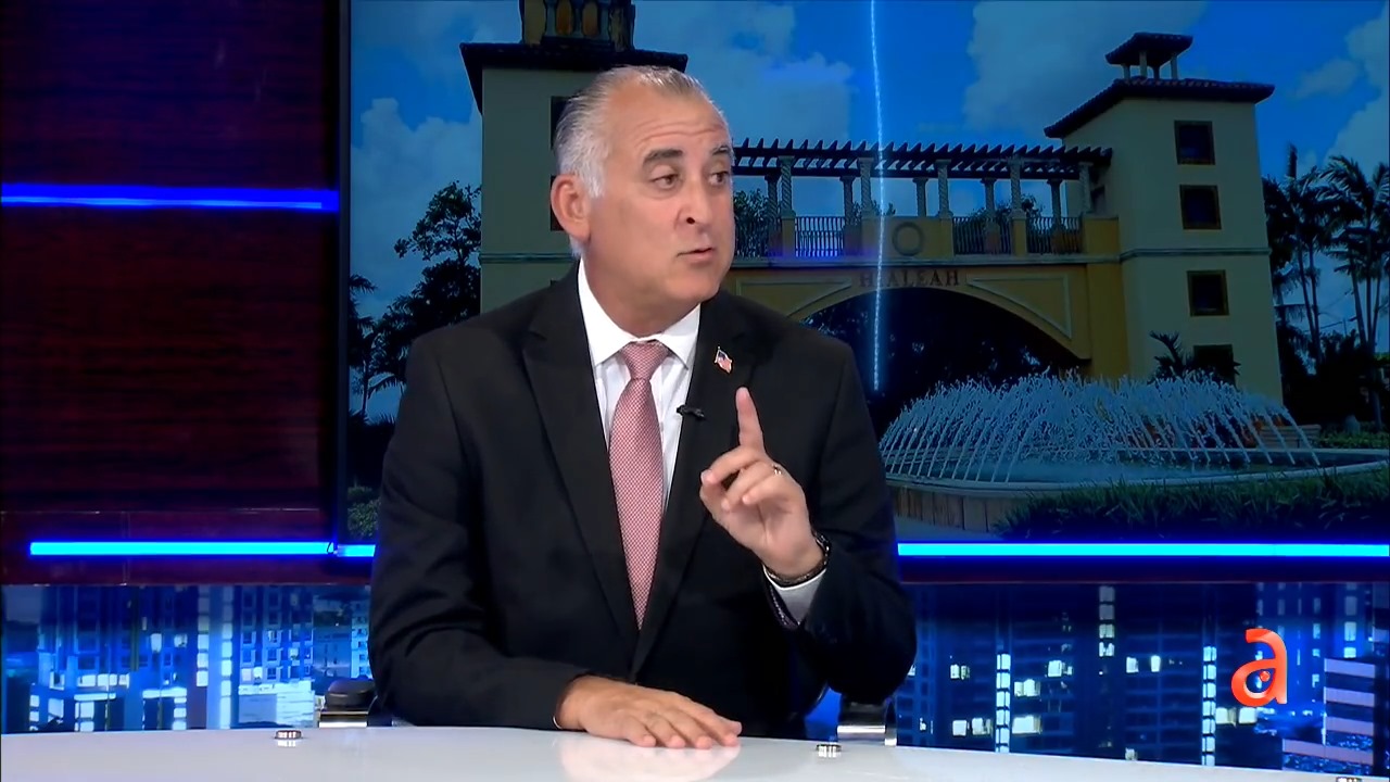 Renuncia Esteban Bovo a la alcadía de Hialeah, se va para Washington D.C.
