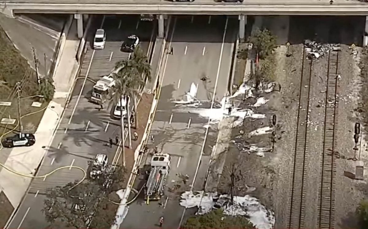 Avioneta se cae en Boca Ratón (1)
