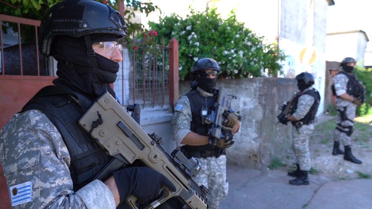 Balacera entre cubanos y dominicanos en Montevideo por control de puntos de droga