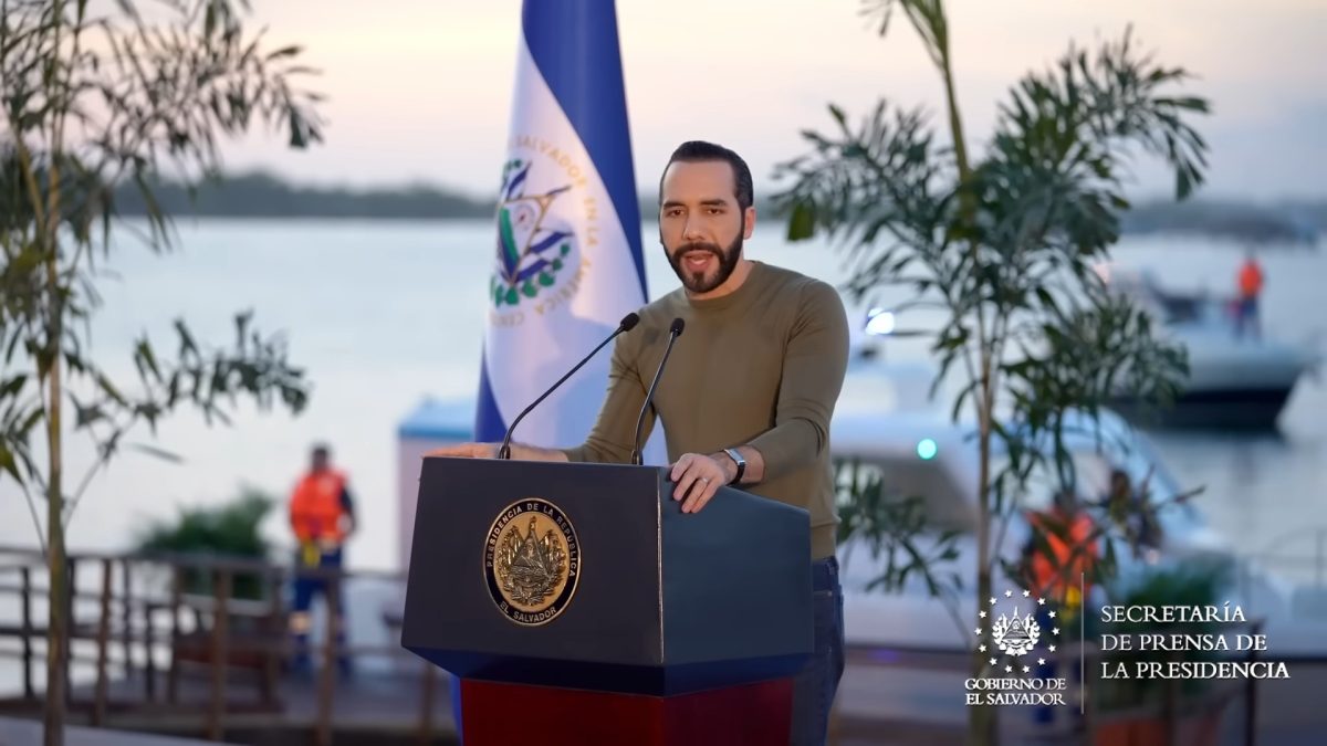 Bukele plantea intercambio a Maduro presos políticos por migrantes detenidos en El Salvador