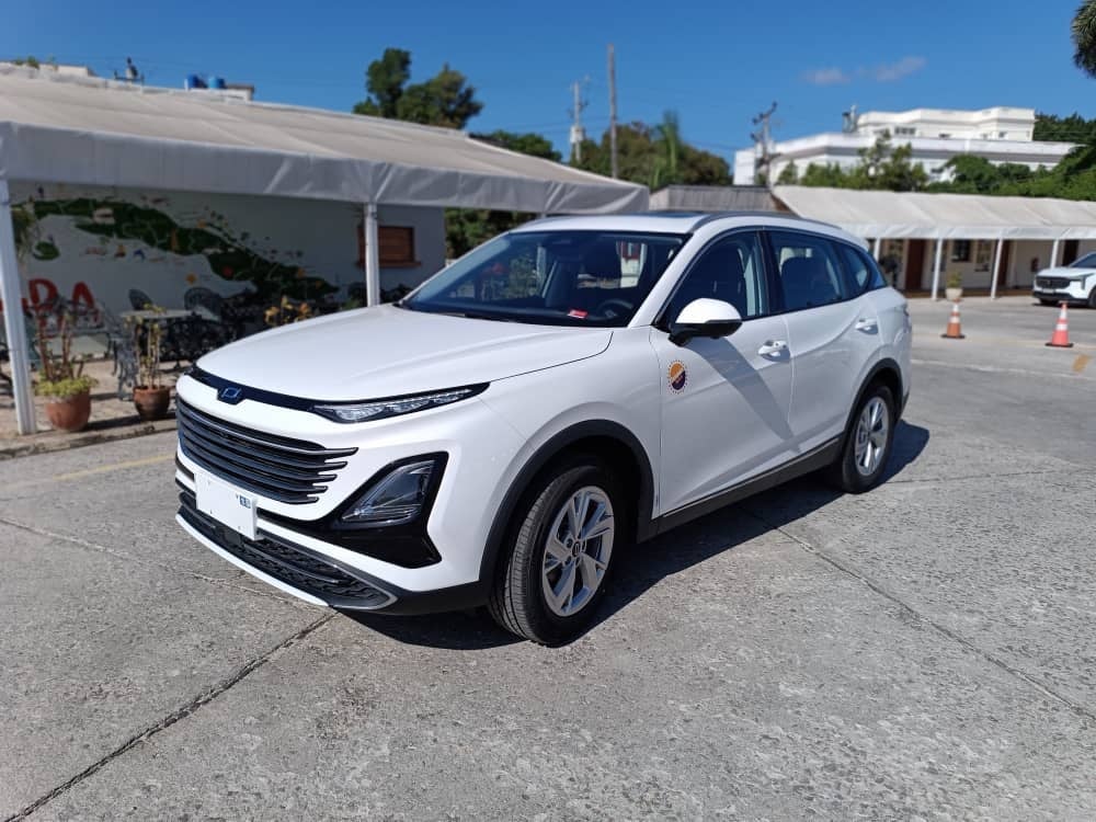 Cómo son los nuevos automóviles Bestune T90 para alquilar en Cuba