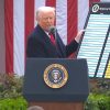 El presidente Donald Trump anuncia aranceles recíprocos a más de 60 países