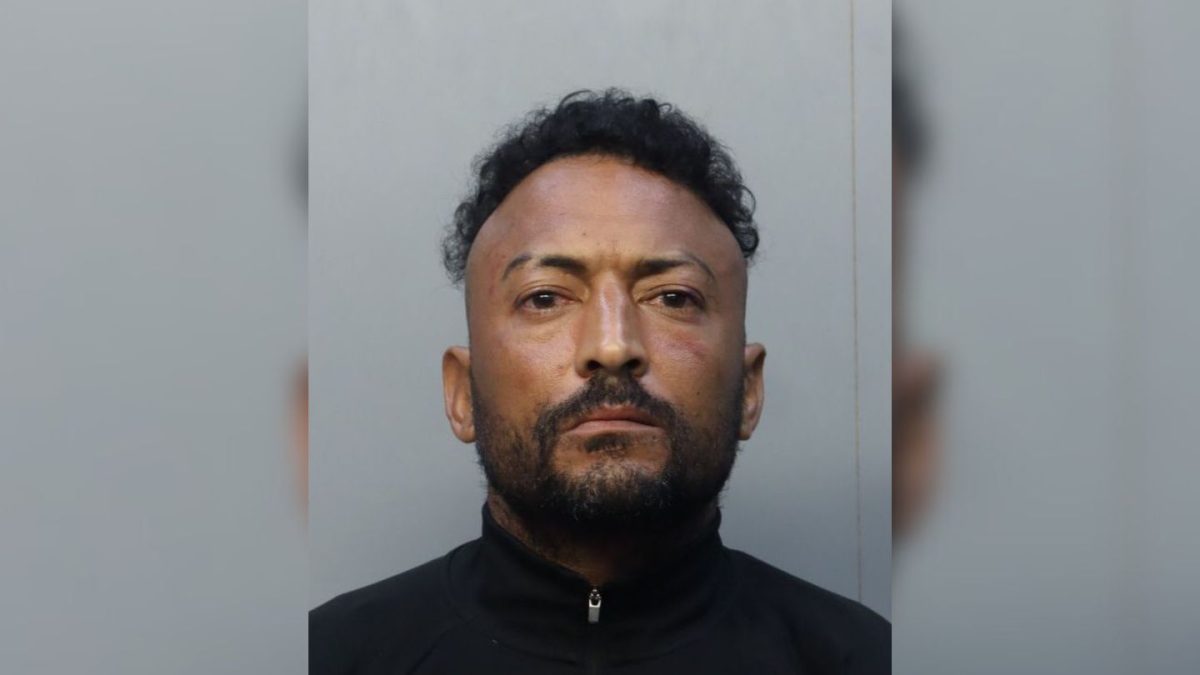 Hombre bajo arresto tras agresión con machete a dos personas en La Pequeña Habana (1)