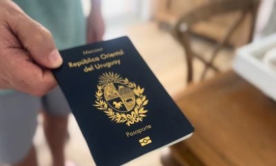 Migrantes cubanos en Uruguay se benefician de cambio en el pasaporte