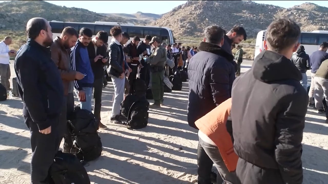 Miles de migrantes que entraron por CBP One reciben revocación de su I-94