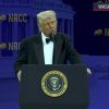 Trump pausa los aranceles recíprocos 90 días y aumenta a 125% el impuesto a China