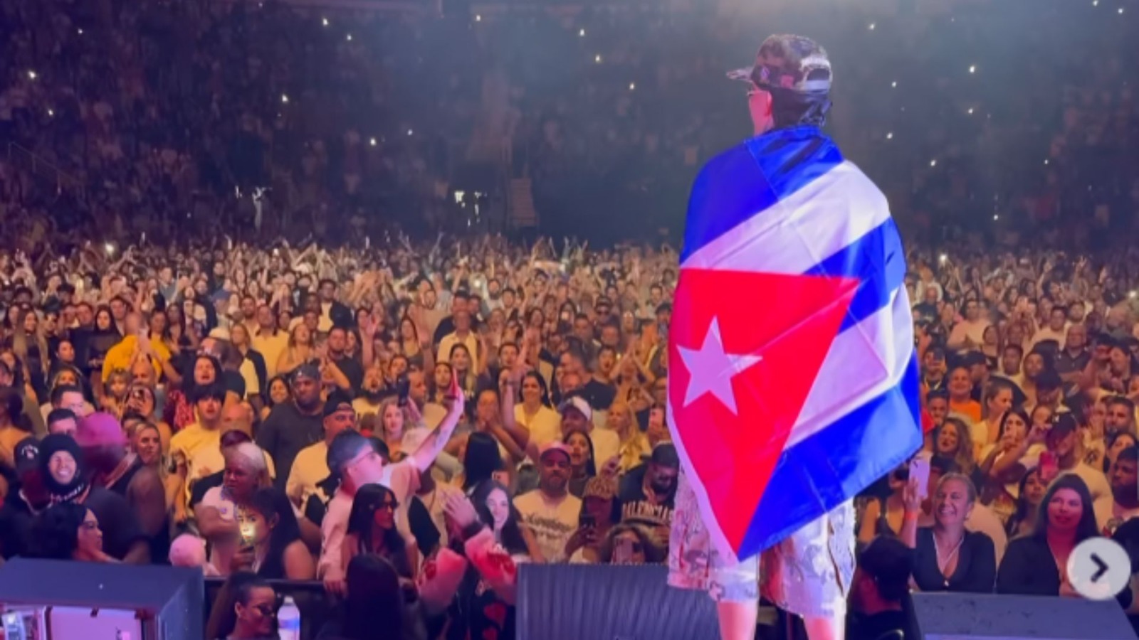 Bebeshito vuelve a llenar escenario en Naples