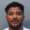 Cubano enfrenta 22 cargos por fraude en Miami-Dade y una orden de deportación