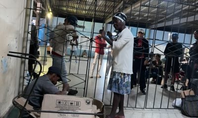 Cubanos sin techo sobreviven en la Terminal de Ómnibus La Villanueva