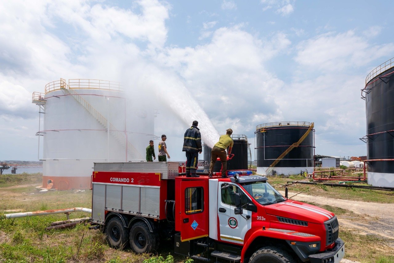 Derrame de fueloil en termoeléctrica cercana a la Guiteras desata movilización en Matanzas