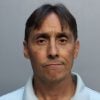 Profesor de una escuela secundaria de Hialeah enfrenta cargos graves