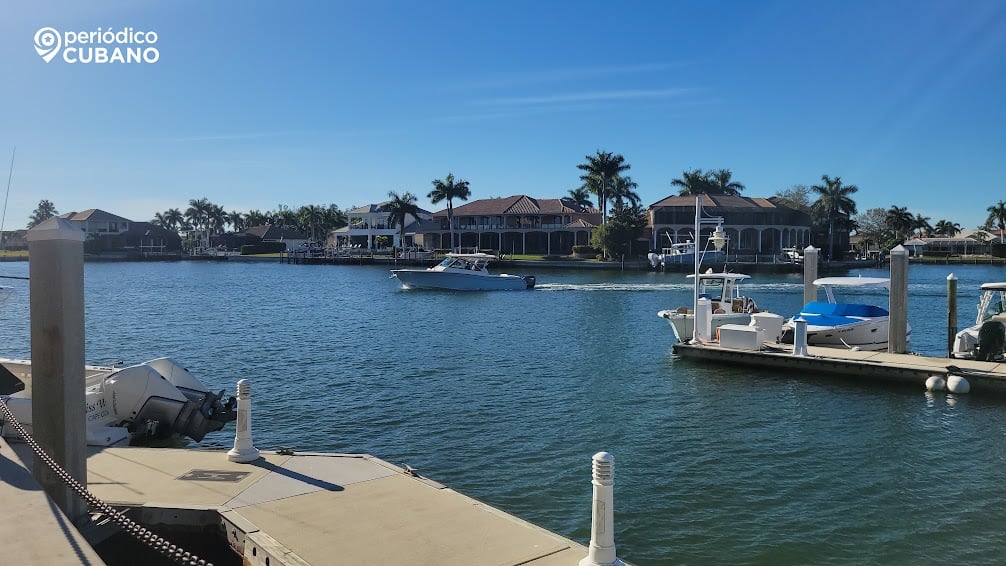 Ron DeSantis firma ley para dar una mayor libertad a los navegantes en Florida