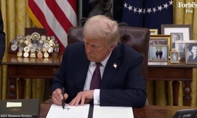 Trump firma orden ejecutiva para reducción de los costos de medicamentos en EEUU