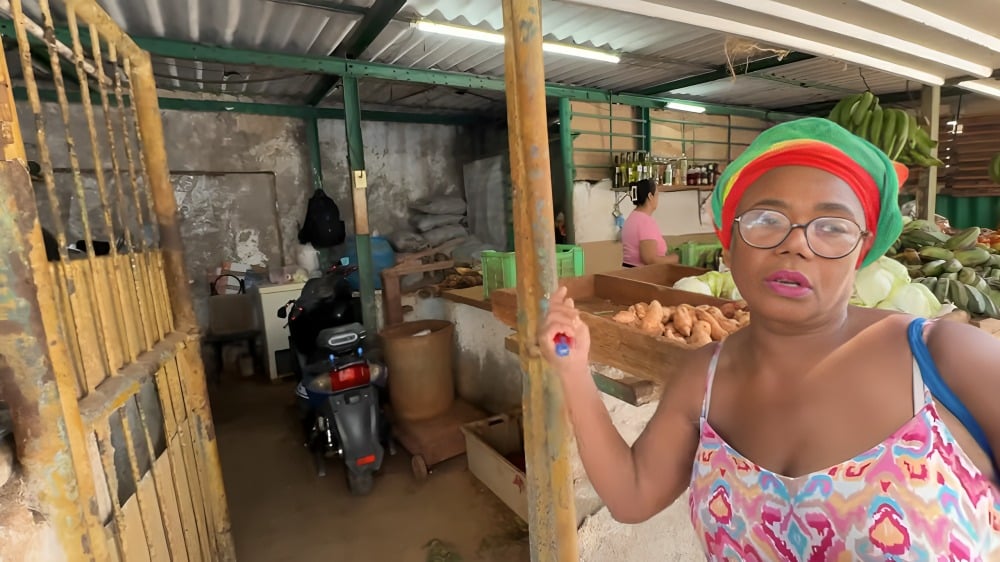 La pesadilla de la libreta cubana youtuber español expone la dura realidad alimentaria en la Isla