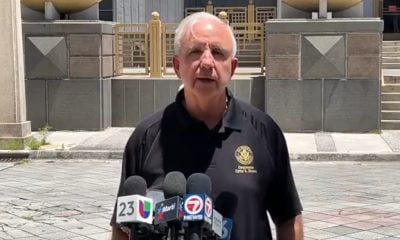 Carlos Giménez visita cárcel para inmigrantes en Miami tienen comida, clima, Internet, TV y hacen ejercicio