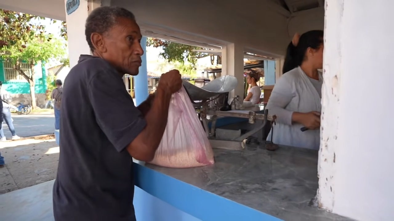 En Villa Clara hay más de 48 mil ancianos que viven solos tras el éxodo masivo de familiares y amigos