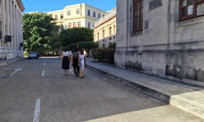 Estudiantes universitarios convocan a un paro de clases en protesta contra Etecsa