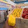 Exponen el mercado “más capitalista” de Cuba con alimentos nunca antes vistos