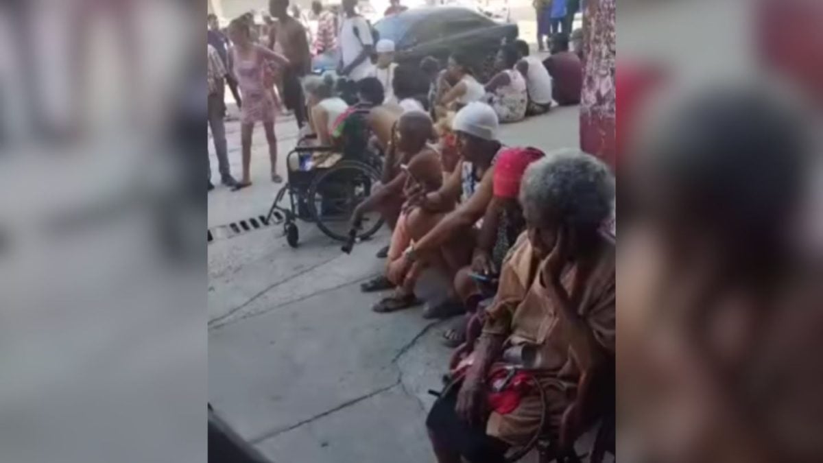 Familias son obligadas a regresar a un edificio afectado por un incendio en La Habana Vieja