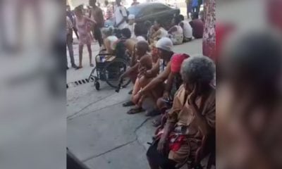 Familias son obligadas a regresar a un edificio afectado por un incendio en La Habana Vieja