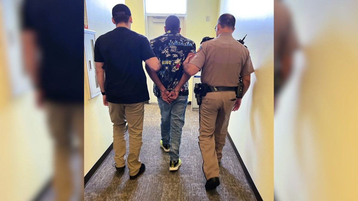 Migrante cubano arrestado en Orlando mientras realizaba un trámite en USCIS