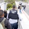 Trump ordena suspender detención de migrantes que trabajen en agricultura y hotelería