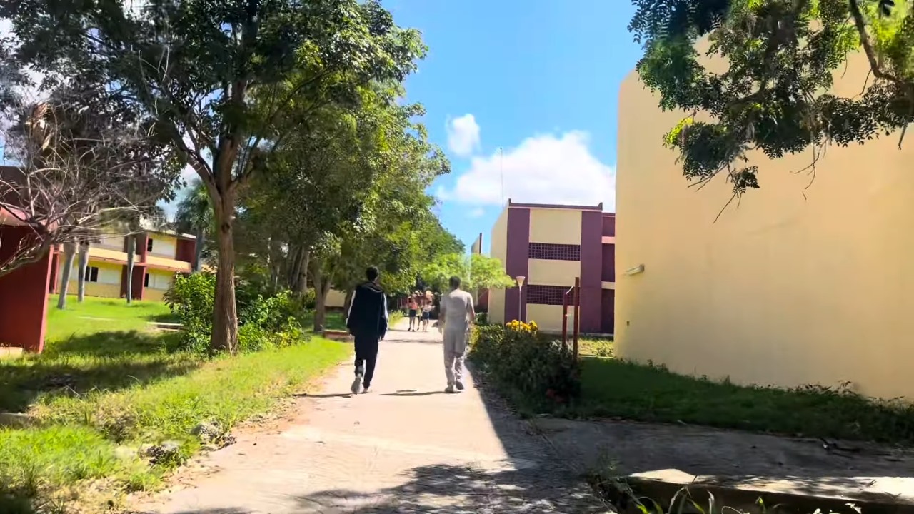 Universidad de Holguín se unen a la huelga por Etecsa: “estamos cansados de pagar por la ineficiencia”