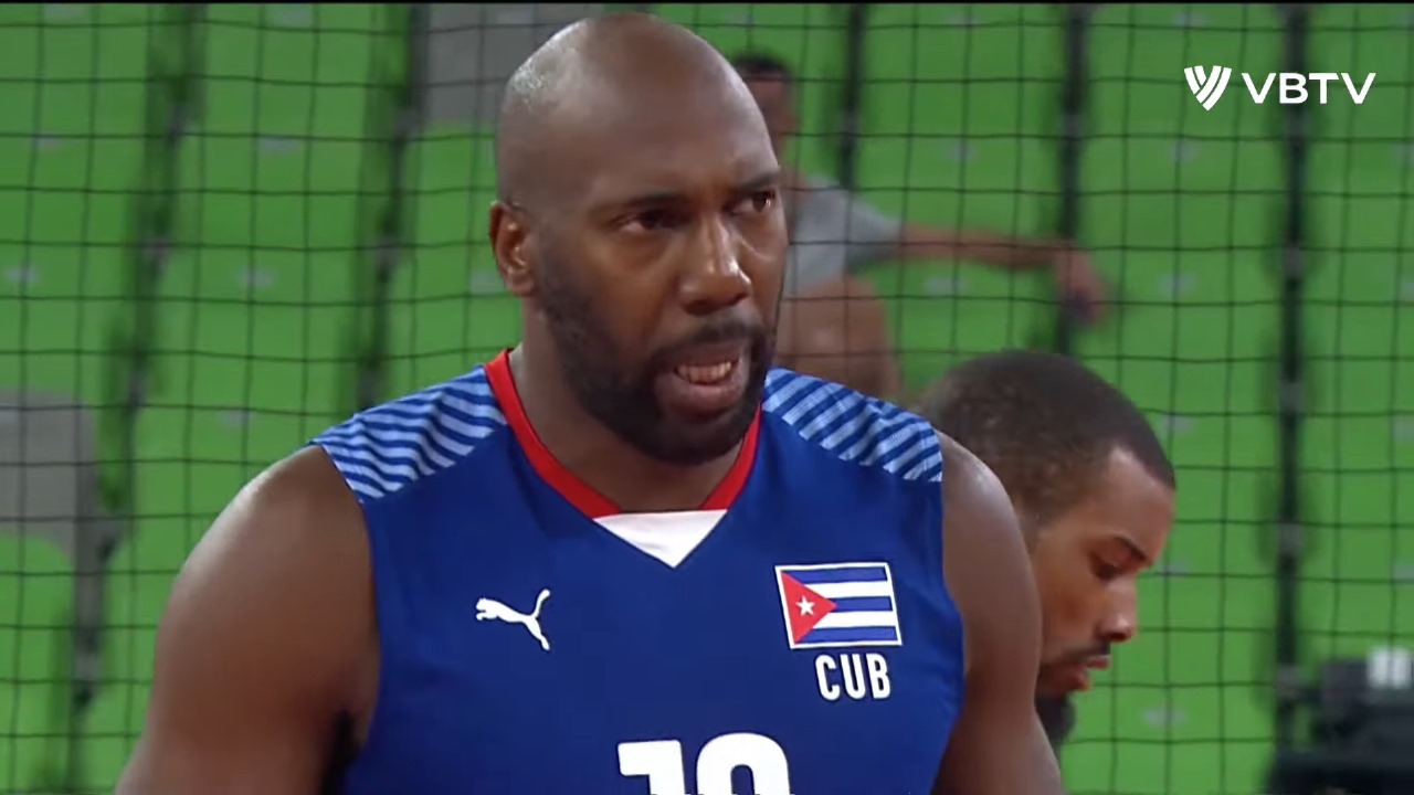 Voleibol cubano anuncia plantilla a Liga de Naciones y deja fuera a Robertlandy Simón