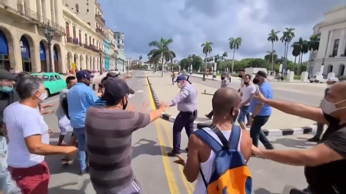 Con una exposición conmemoran el cuarto aniversario de las protestas masivas del 11J