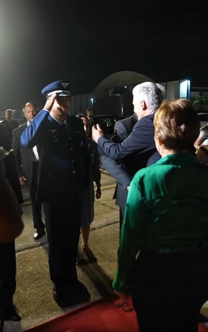 Díaz-Canel y su esposa Lis Cuesta llegan de visita a Brasil (1)